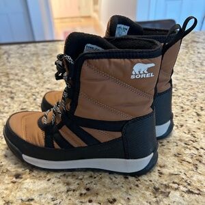 Sorel Whitney II Short lace - waterproof boot - size 1